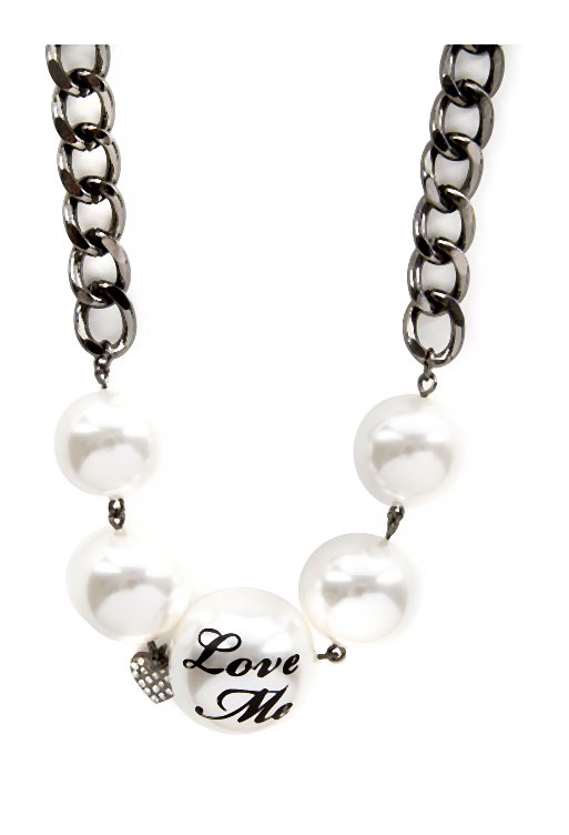 KatyPerry-Kitten_PearlBlackNecklace-004-2014-09-30 _ 13_21_49-80